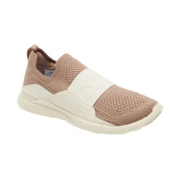 APL Women’s Techloom Bliss Slip On Sneakers Size 8 Athletic Shoes Workout - Picture 1 of 9